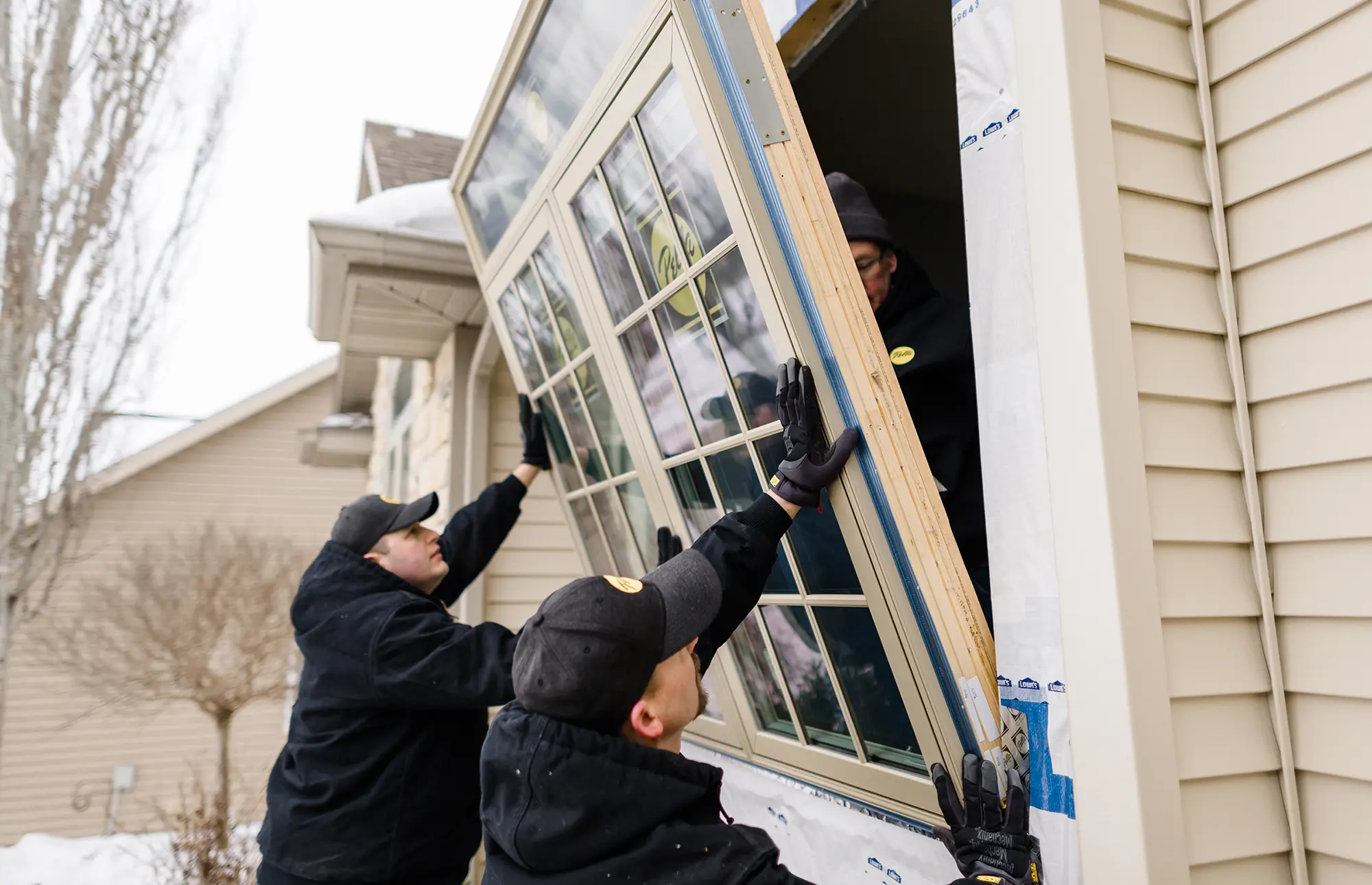 should-i-replace-windows-or-siding-first-01 should-i-replace-windows-or-siding-first-01